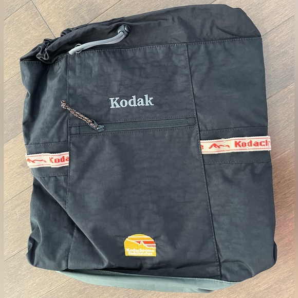 🆕 Kodak - Kodachrome Bucket Backpack BLACK - Picture 9 of 10